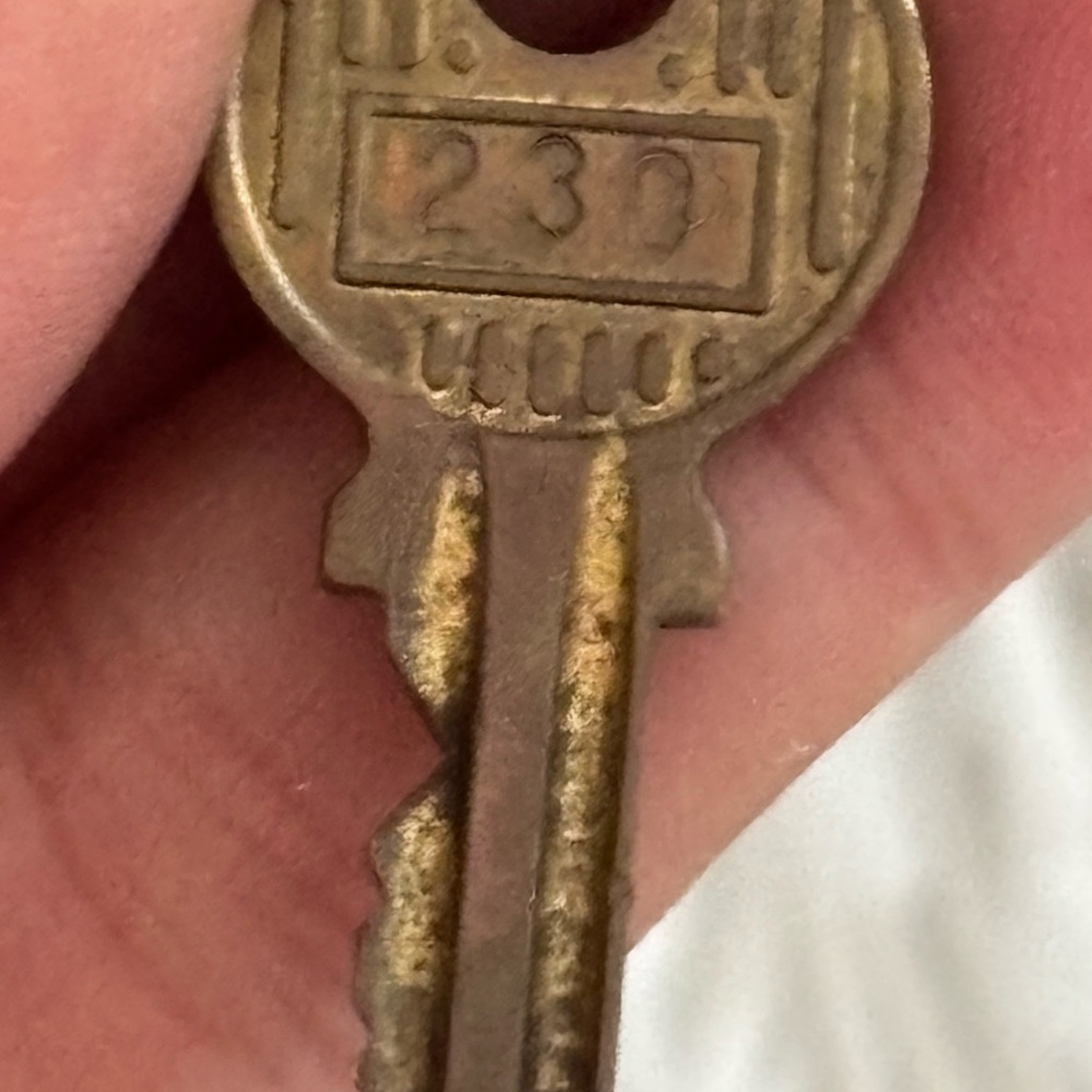 Louis Vuitton lock & keys vintage - Picture 2 of 11